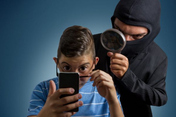 Πώς να καταλάβετε εάν σας έχουν «χακάρει» το κινητό;
