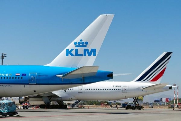 KLM: Ματαιώνει 170 πτήσεις λόγω καιρικών συνθηκών