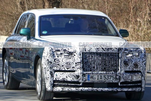 Επιλεκτικές αλλαγές για τη Rolls-Royce Phantom