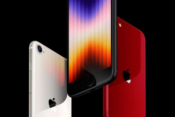 Η Apple παρουσίασε το «οικονομικό» iPhone SE 3 – Η τιμή και τα χαρακτηριστικά του