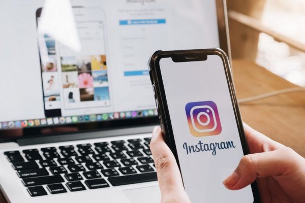 Η Ρωσία περιορίζει την πρόσβαση στο Instagram