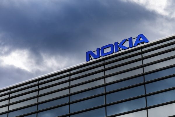 Η Nokia σταματά τις παραδόσεις στη Ρωσία
