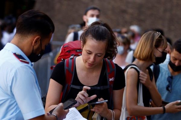 Κορωνοϊός: Τέλος το πιστοποιητικό εμβολιασμού στην Ιταλία