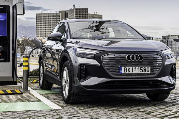 Πέντε υπερφορτιστές στην Ελλάδα από την Kosmocar-Audi
