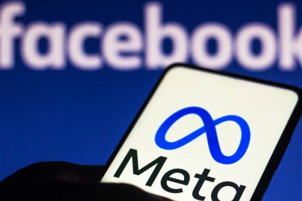 Meta προς Ρωσία: H εταιρεία δεν έχει «καμία διαμάχη με το ρωσικό λαό»
