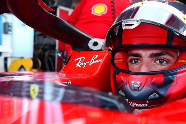 Carlos Sainz: Ο κίνδυνος να εξελιχθεί σε έναν νέο Rubens Barrichello για τη Ferrari