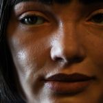 Ντεμπούτο στην Μπιενάλε της Βενετίας για την Ai-Da: Γνωρίστε την καλλιτέχνιδα... ρομπότ- Δείτε βίντεο