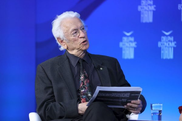 Σταμάτης Κριμιζής: Μπορούμε να πάμε στον Άρη, αλλά όχι να φτιάξουμε αποικία- Δε θα μάθουμε αν είμαστε μόνοι στο Σύμπαν