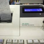 «Ελλάδα 2.0»: Σχέδιο για τον περιορισμό της φοροδιαφυγής – Διασύνδεση ταμειακών μηχανών με POS