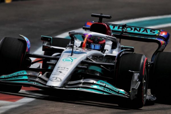 GP Μαϊάμι – FP2: Επιστροφή Mercedes στην πρωτιά, προβλήματα για Verstappen, ατύχημα για τον Sainz