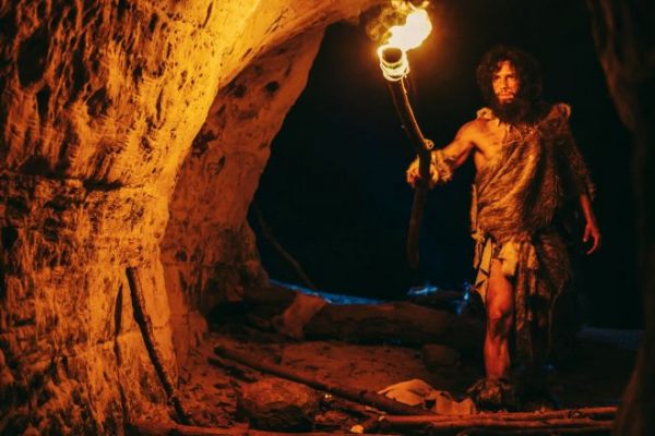 Πότε έγινε η πρώτη χρήση της φωτιάς; Ερευνητές απαντούν με την βοήθεια της τεχνητής νοημοσύνης