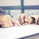 Ασφάλειες: Αντί για κίνητρα, μπαράζ φορολογικών επιβαρύνσεων