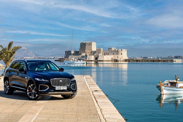 ESCAPE: Ταξιδεύουμε στο γοητευτικό Ναύπλιο με Jaguar P400e AWD Plug-in Hybrid