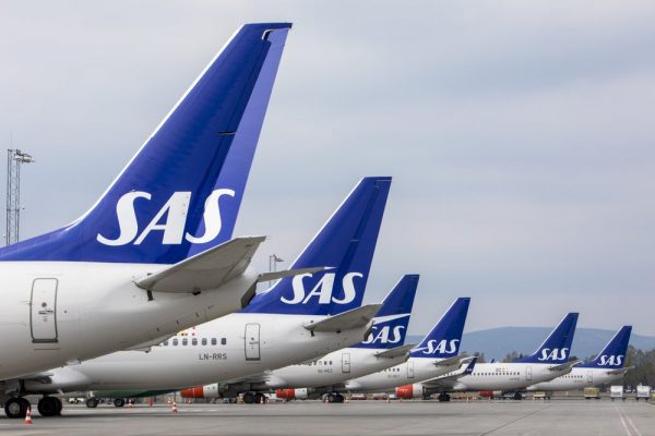 SAS: Οι πιλότοι της αεροπορικής εταιρείας σταματούν την απεργία τους