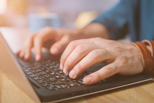 Πώς να διαγράψετε τον εαυτό σας από το διαδίκτυο σε επτά βήματα